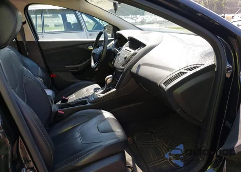 2015 Ford Focus Se z USA, uszkodzony, nr VIN 1FADP3F26FL283668